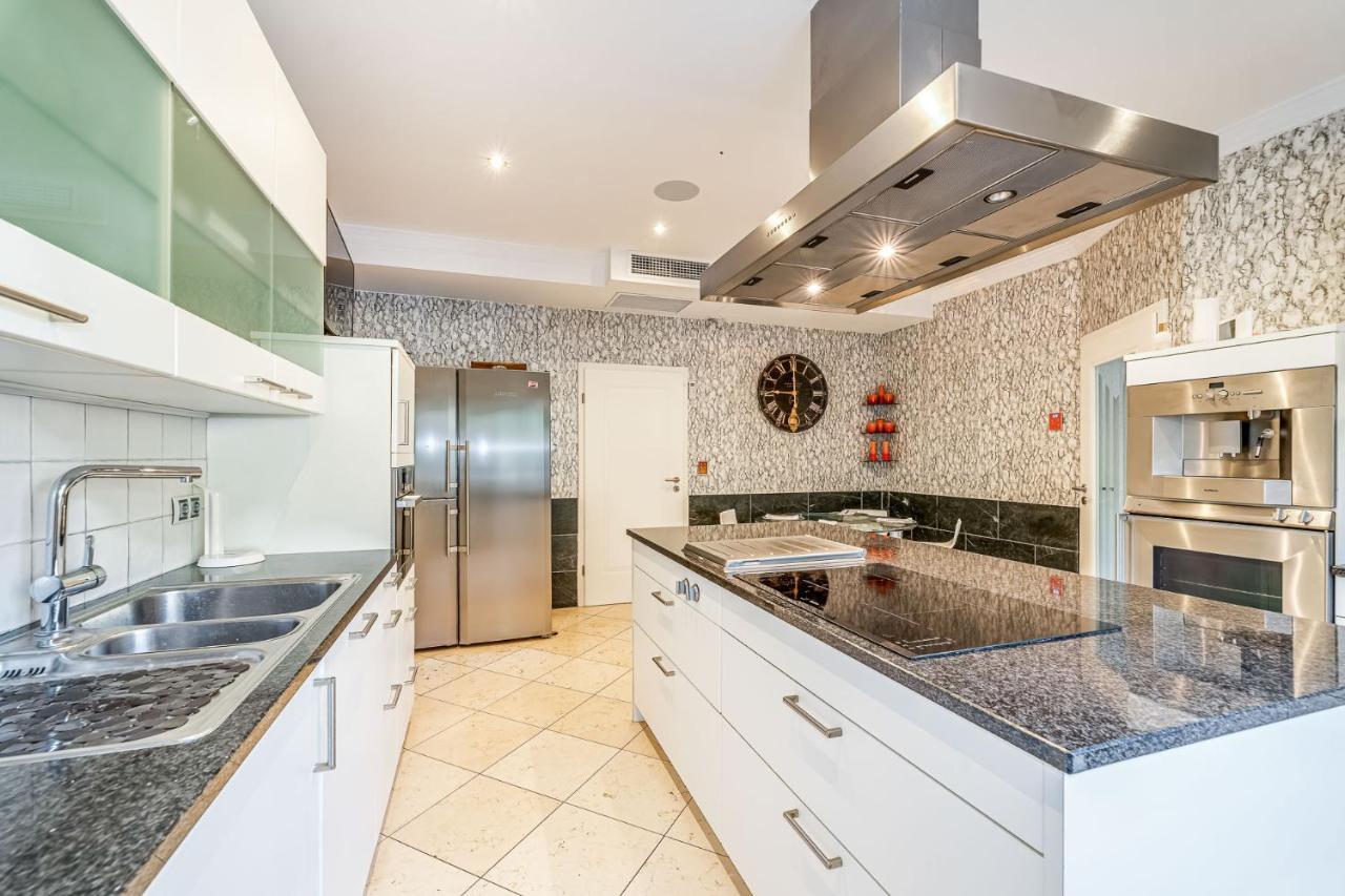 Villa Svim, Walking Distance To The Beach! Marbella Kültér fotó