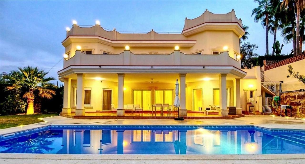 Villa Svim, Walking Distance To The Beach! Marbella Kültér fotó