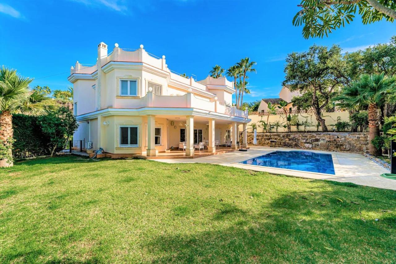 Villa Svim, Walking Distance To The Beach! Marbella Kültér fotó