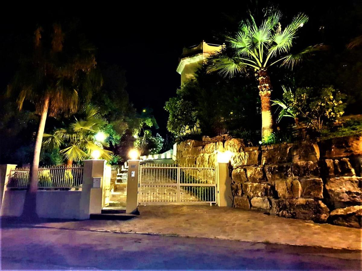 Villa Svim, Walking Distance To The Beach! Marbella Kültér fotó