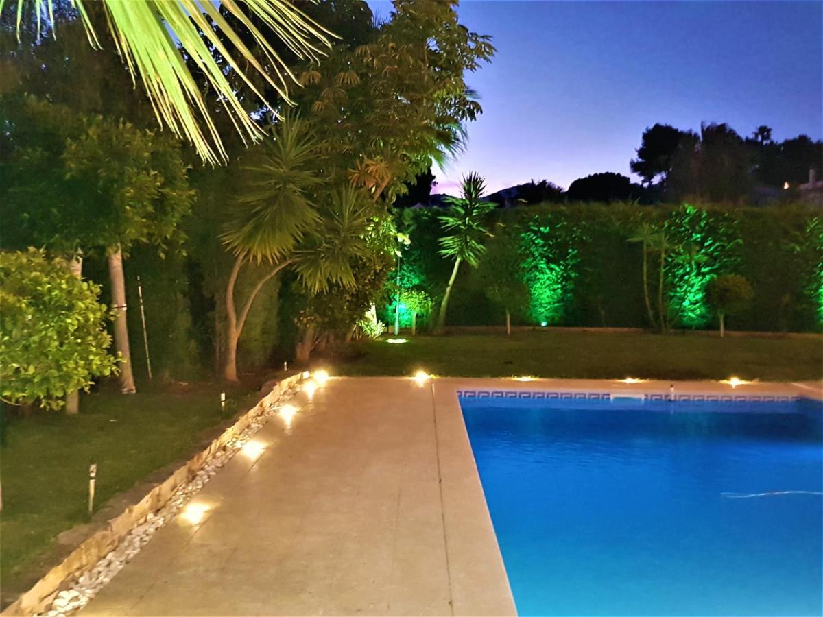 Villa Svim, Walking Distance To The Beach! Marbella Kültér fotó