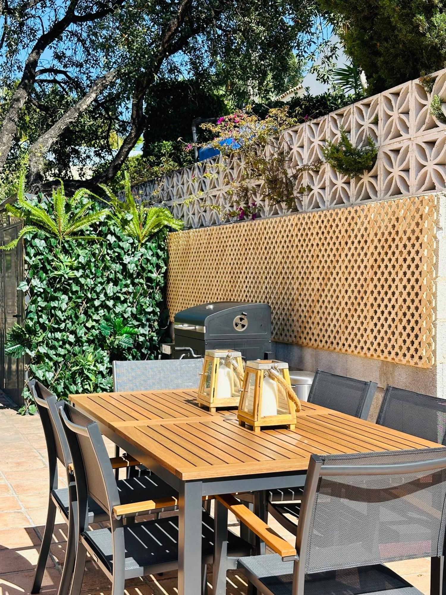 Villa Svim, Walking Distance To The Beach! Marbella Kültér fotó